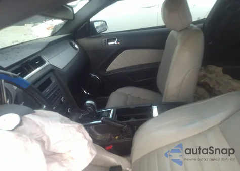 2013 Ford Mustang V6 Premium из США, поврежденный, VIN 1ZVBP8AM9D5204760